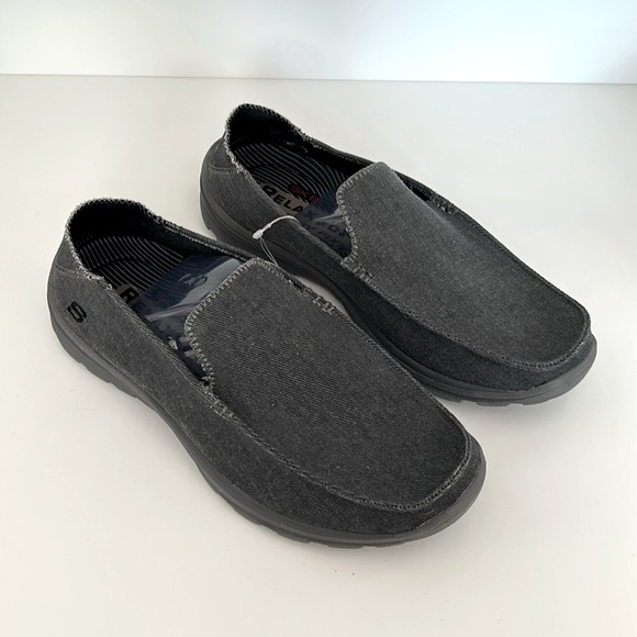Skechers MEN'S Relaxed Fit, Memory foam loafer - Picture 1 of 10